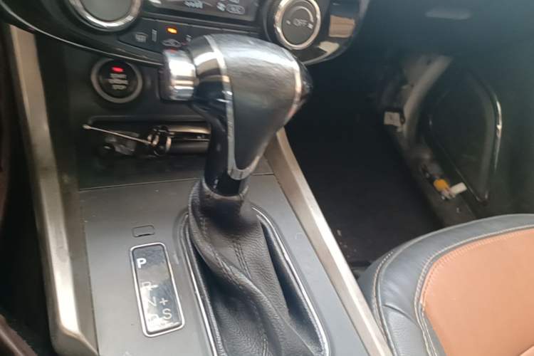 Used Haima S5 2015 1.5T CVT Flagship Model Gear Lever