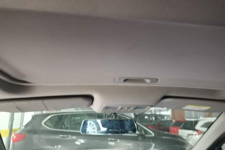 Used Haima S5 2015 1.6L Manual Luxury Model with Sunroof Headliner