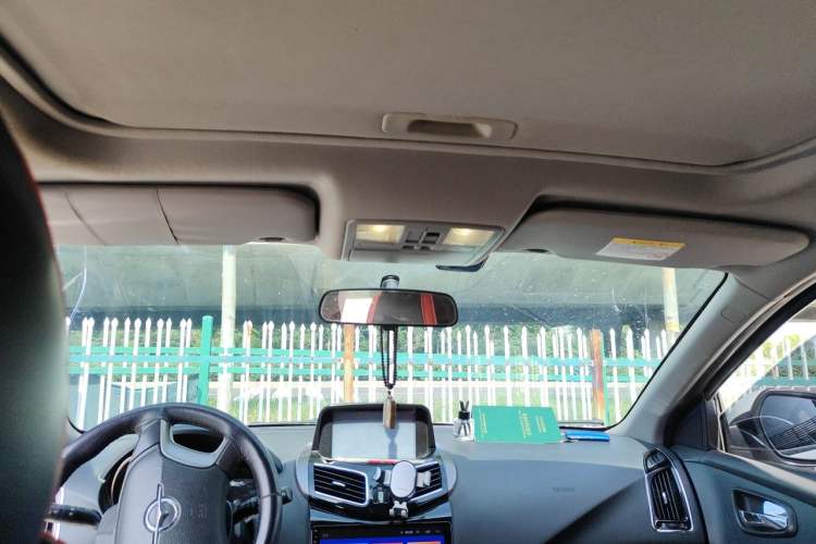 Used Haima S5 2015 1.6L Manual Luxury Model with Sunroof Headliner