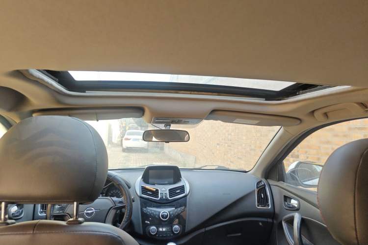 Used Haima S5 2015 1.6L Manual Smart Luxury Model Headliner