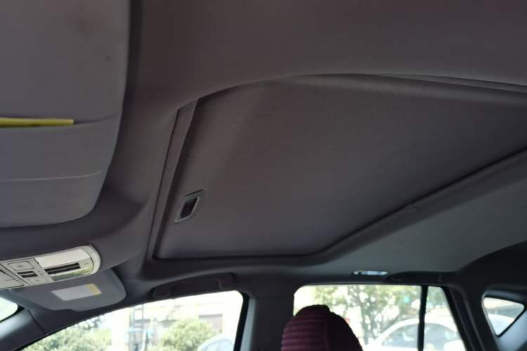 Used Haima S5 2015 1.6L Manual Luxury Model with Sunroof Headliner