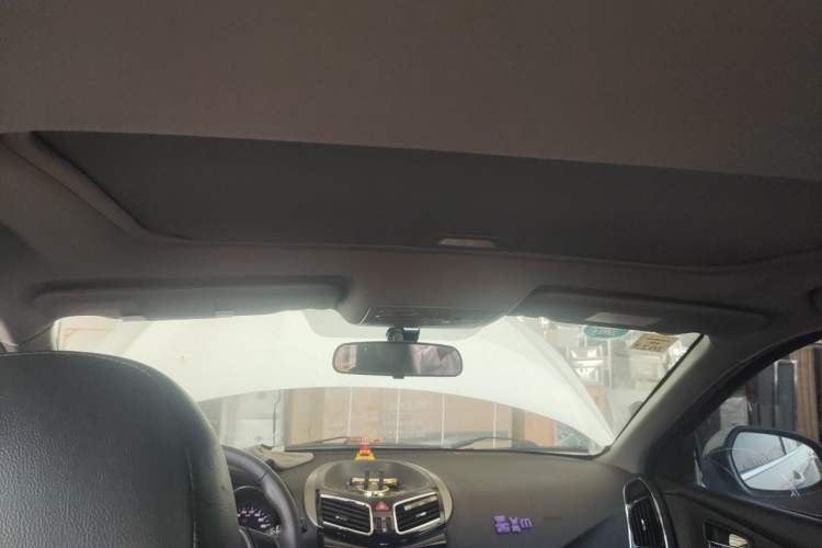 Used Haima S5 2015 1.6L Manual Luxury Model with Sunroof Headliner
