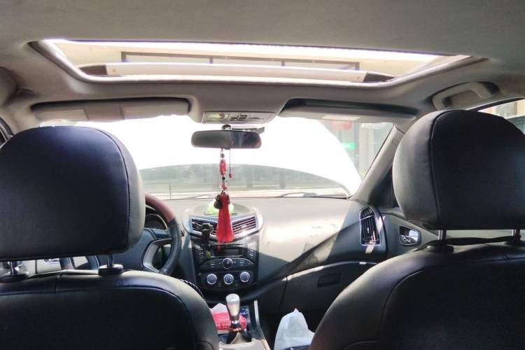 Used Haima S5 2015 1.6L Manual Luxury Model with Sunroof Headliner