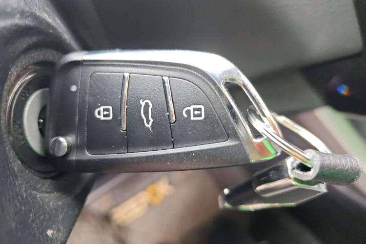 Used Haima S5 2015 1.6L Manual Comfort Model Interior 1