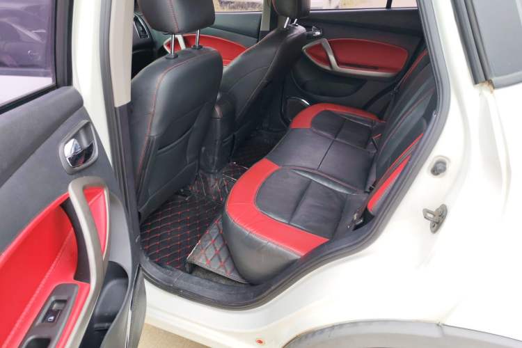 Used Haima S5 2015 1.5T Manual Smart Luxury Sport Edition Interior 1
