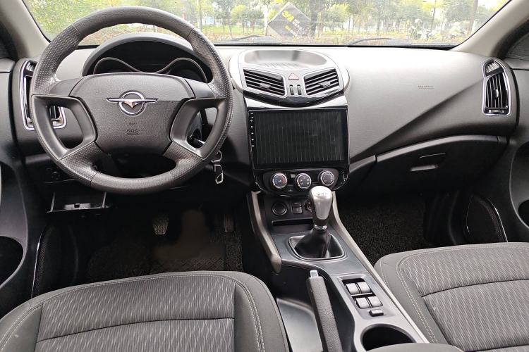 Used Haima S5 2015 1.6L Manual Comfort Model Interior 2