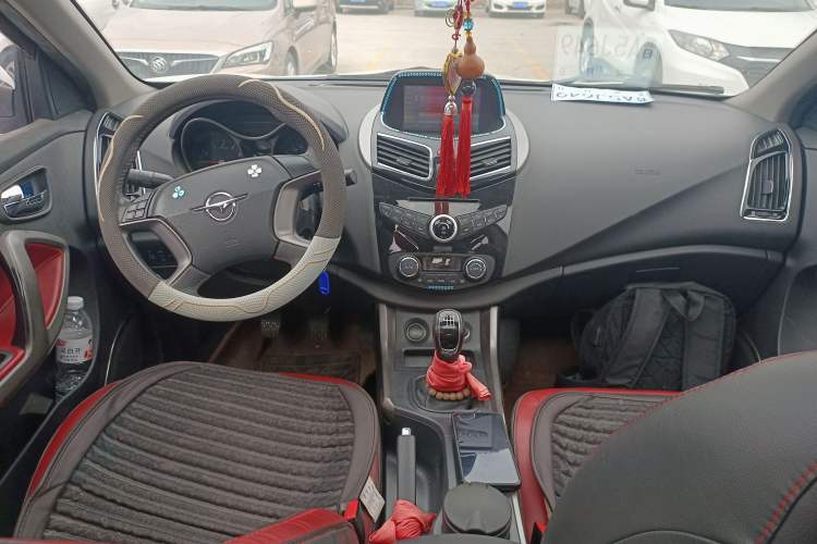 Used Haima S5 2015 1.5T Manual Smart Luxury Sport Edition Interior 2