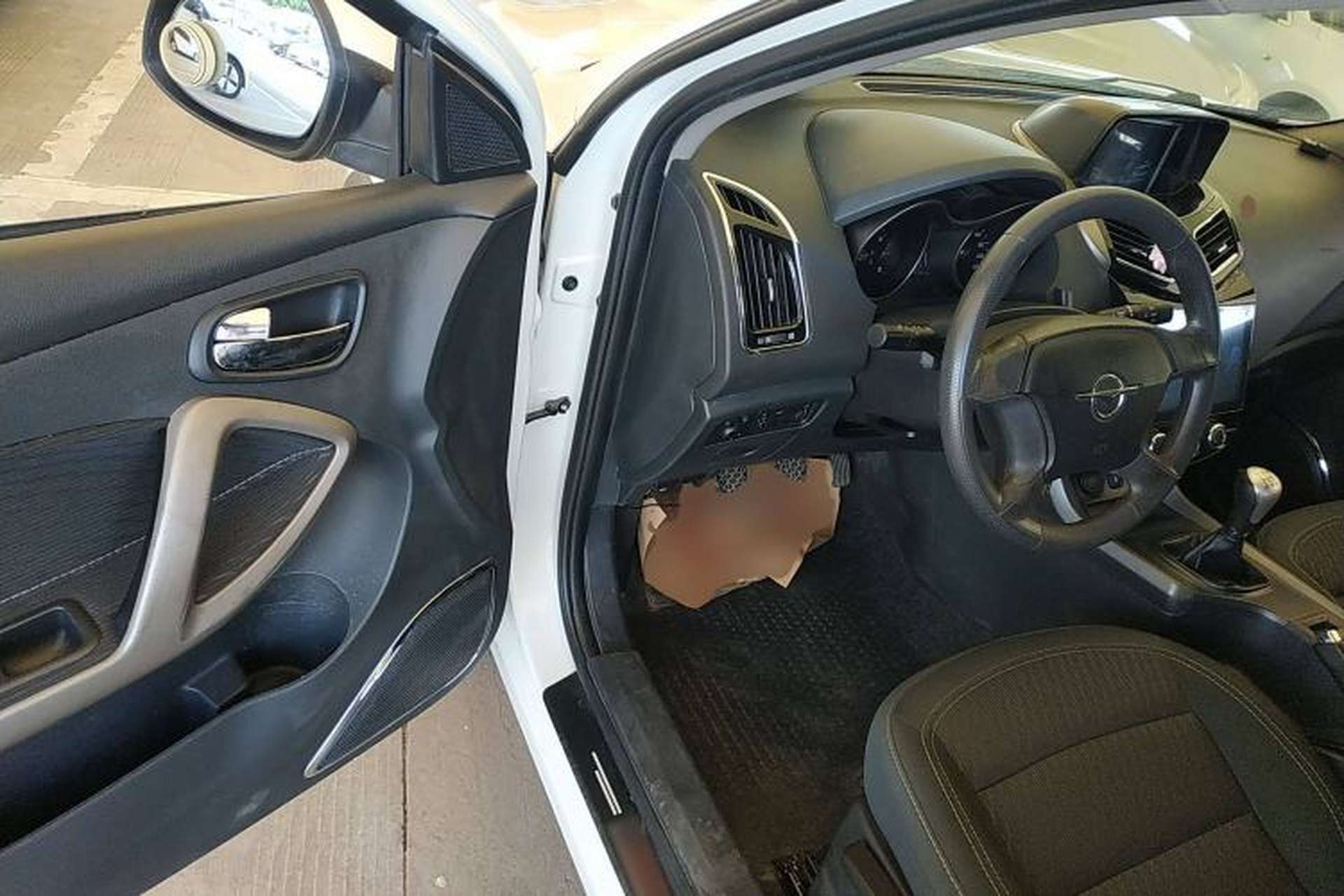 Used Haima S5 2015 1.6L Manual Comfort Model Interior 3