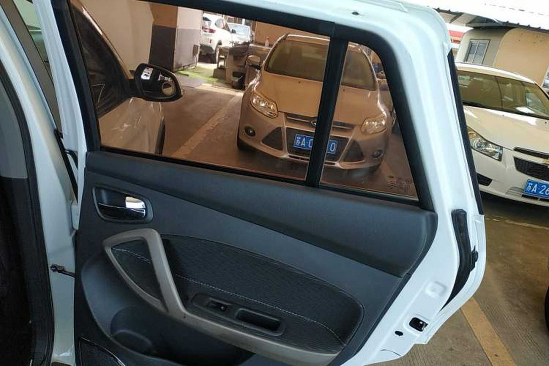 Used Haima S5 2015 1.6L Manual Comfort Model Interior 6