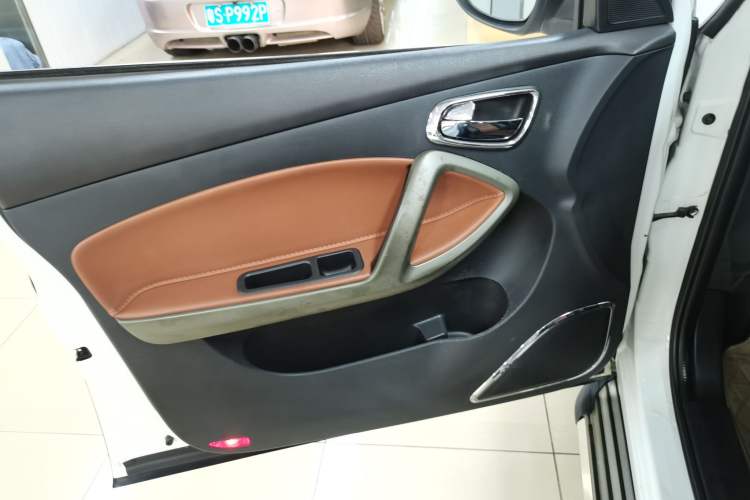 Used Haima S5 2015 1.5T CVT Luxury Model Interior 7
