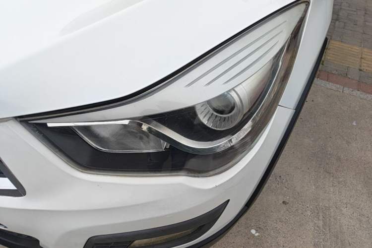 Used Haima S5 2015 1.6L Manual Luxury Model with Sunroof Left Front Headlight