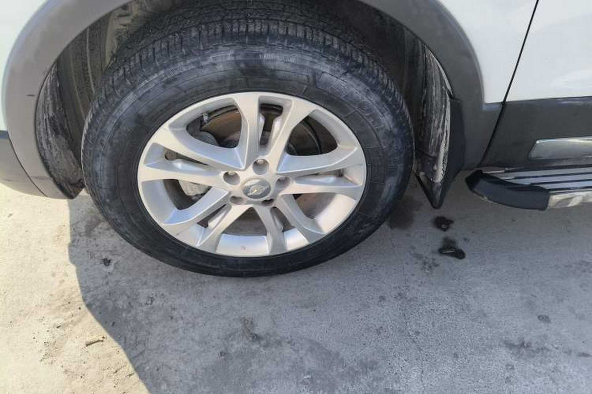 Used Haima S5 2015 1.6L Manual Smart Luxury Model Left Front Wheel Hub