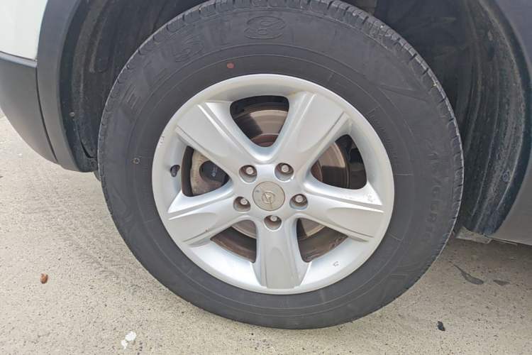 Used Haima S5 2015 1.6L Manual Luxury Model with Sunroof Left Front Wheel Hub