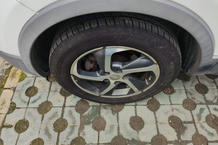 Used Haima S5 2015 1.5T Manual Smart Luxury Sport Edition Left Front Wheel Hub