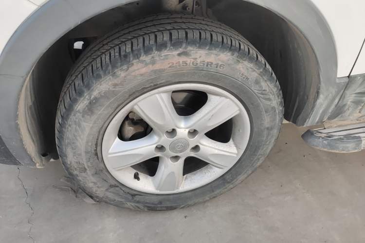 Used Haima S5 2015 1.6L Manual Luxury Model with Sunroof Left Front Wheel Hub