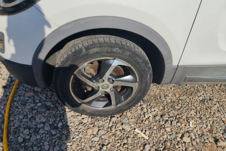 Used Haima S5 2015 1.6L Manual Smart Luxury Model Left Front Wheel Hub