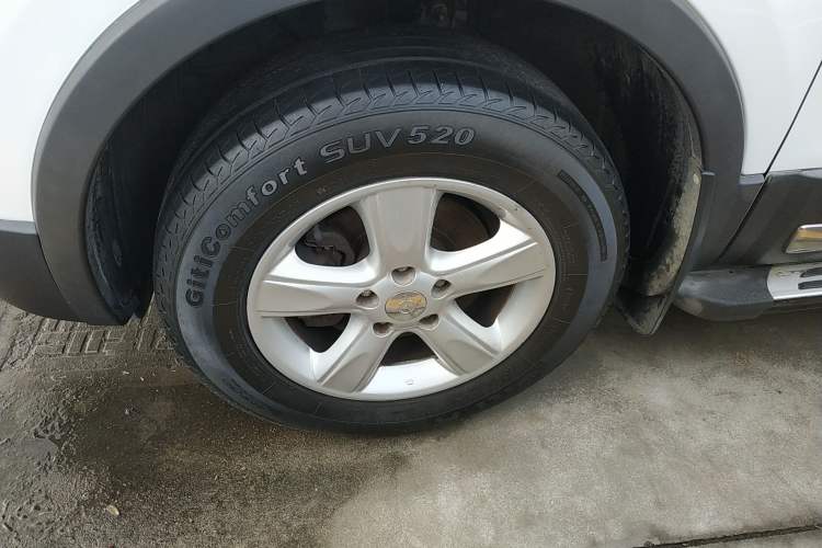 Used Haima S5 2015 1.6L Manual Luxury Model with Sunroof Left Front Wheel Hub