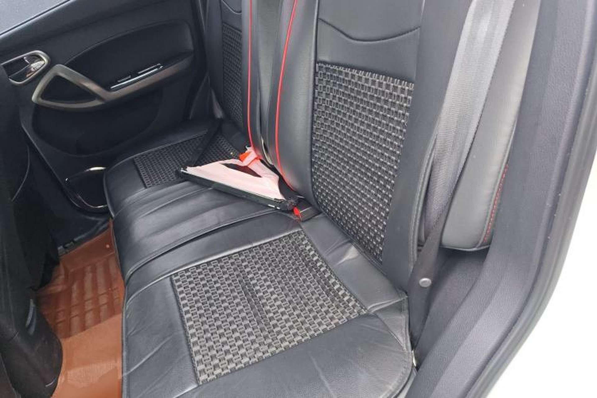 Used Haima S5 2015 1.6L Manual Luxury Model with Sunroof Left Rear Seat