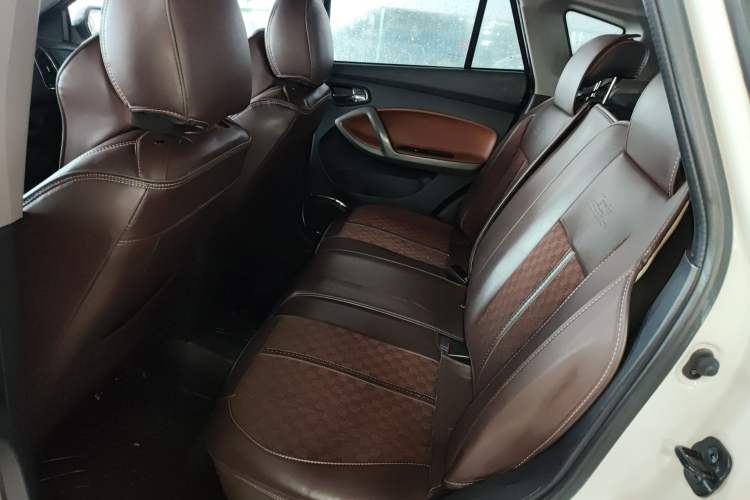 Used Haima S5 2015 1.5T CVT Luxury Model Left Rear Seat