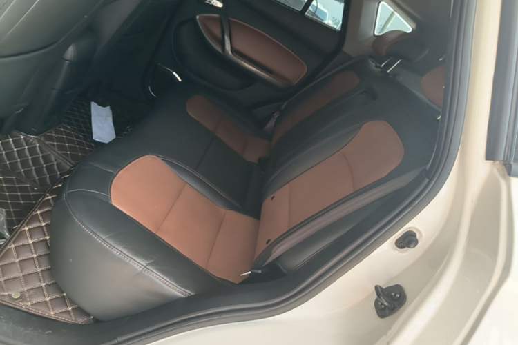Used Haima S5 2015 1.5T CVT Luxury Model Left Rear Seat