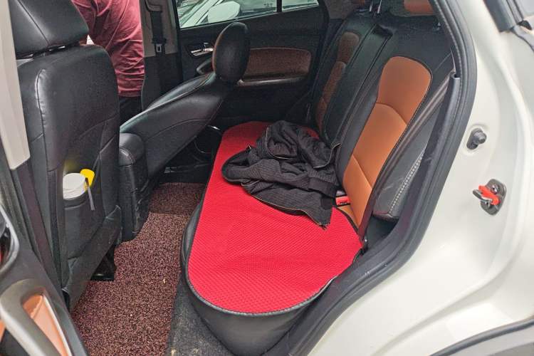 Used Haima S5 2015 1.5T CVT Luxury Model Left Rear Seat