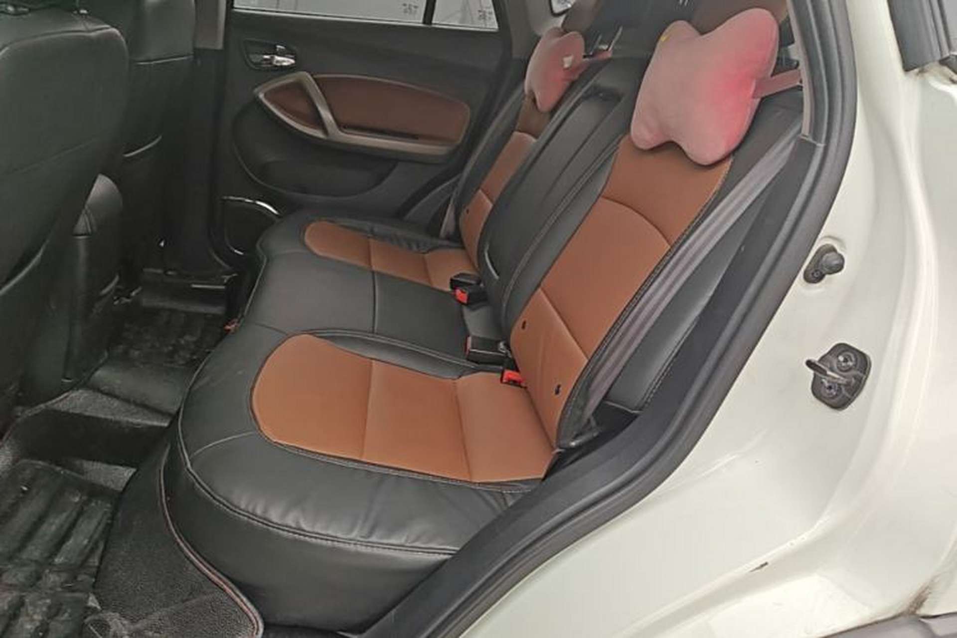 Used Haima S5 2015 1.5T CVT Flagship Model Left Rear Seat