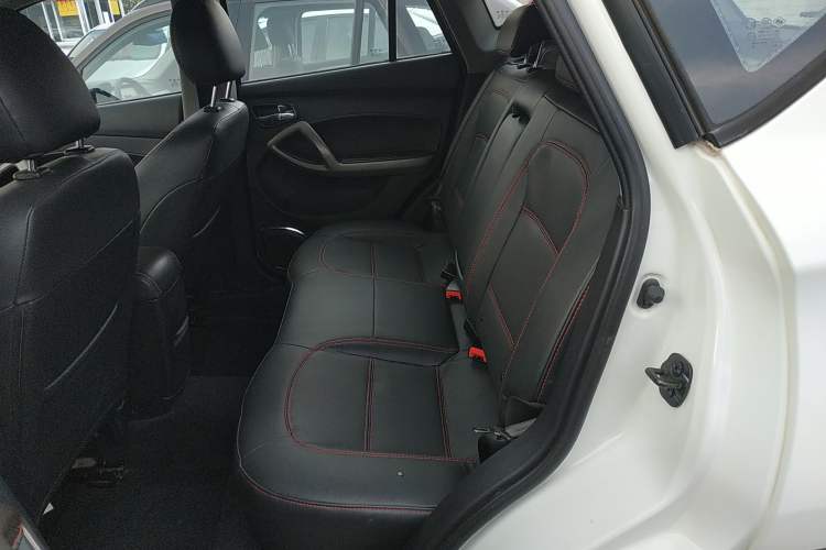 Used Haima S5 2015 1.6L Manual Luxury Model with Sunroof Left Rear Seat