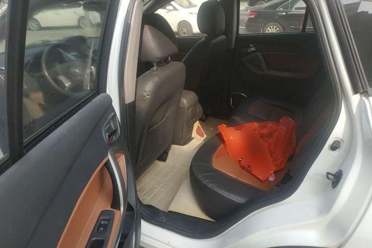 Used Haima S5 2015 1.5T CVT Luxury Model Left Rear Seat