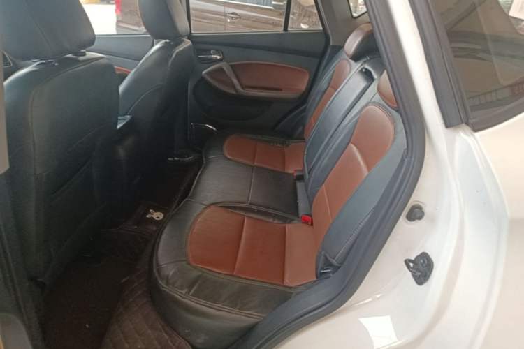Used Haima S5 2015 1.5T CVT Flagship Model Left Rear Seat