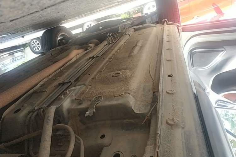 Used Haima S5 2015 1.5T CVT Luxury Model Left Side Sill