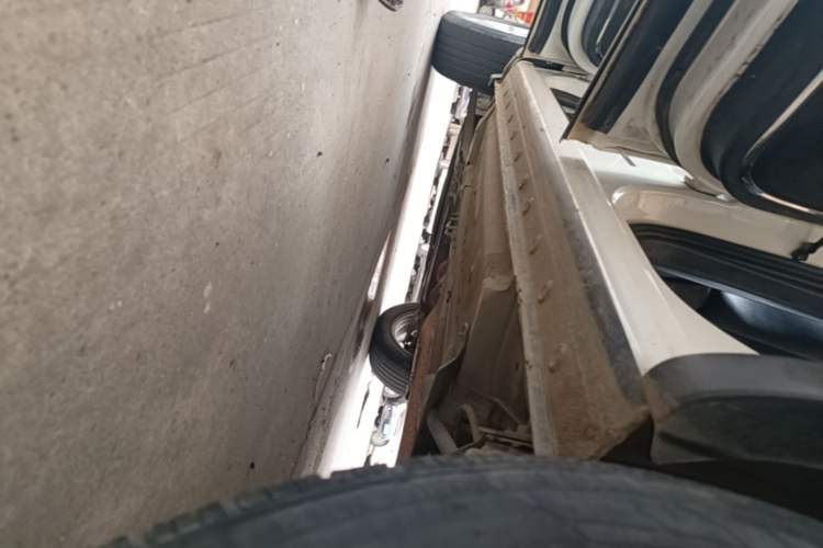 Used Haima S5 2015 1.5T CVT Flagship Model Left Side Sill