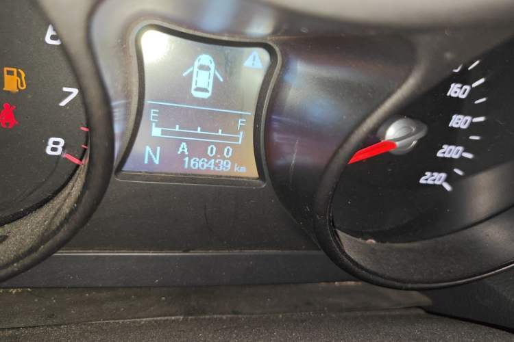 Used Haima S5 2015 1.5T CVT Luxury Model Odometer Close Up