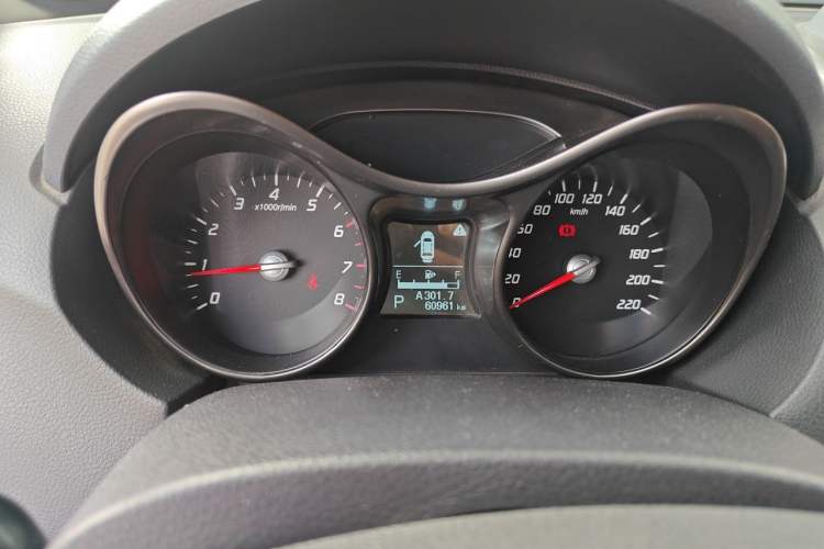 Used Haima S5 2015 1.5T CVT Flagship Model Odometer Close Up