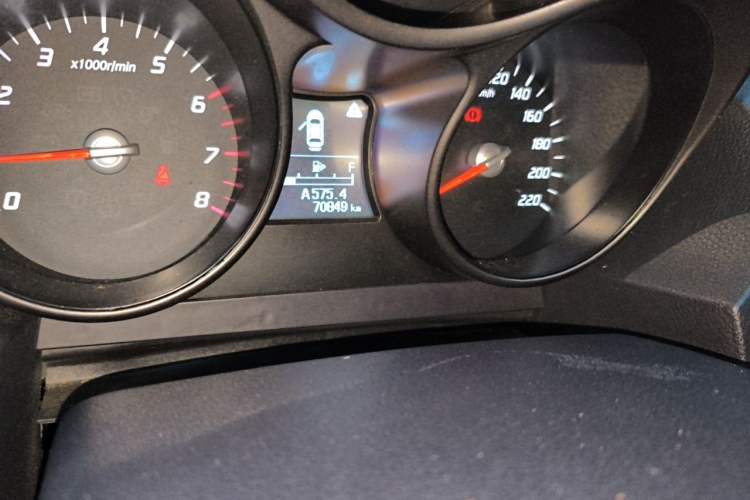 Used Haima S5 2015 1.6L Manual Comfort Model Odometer Close Up
