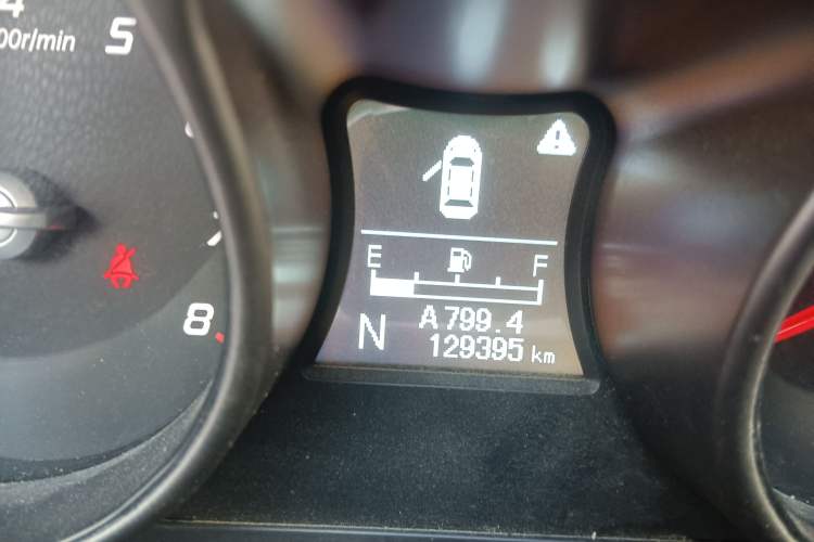 Used Haima S5 2015 1.5T CVT Luxury Model Odometer Close Up