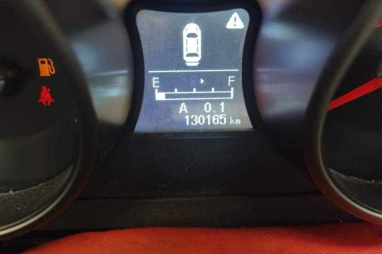 Used Haima S5 2015 1.6L Manual Comfort Model Odometer Close Up