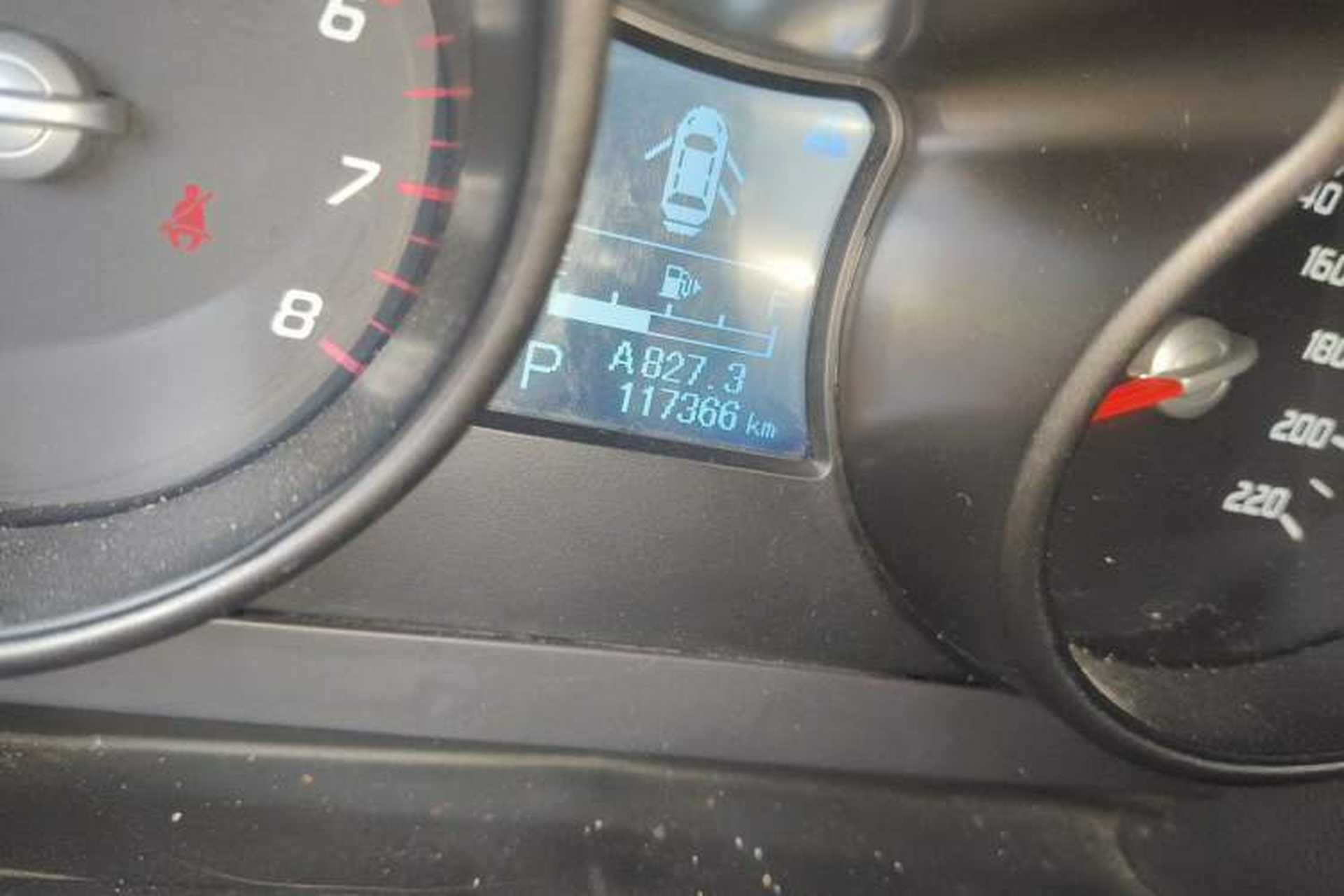 Used Haima S5 2015 1.5T CVT Flagship Model Odometer Close Up