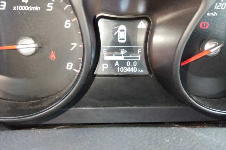 Used Haima S5 2015 1.5T CVT Flagship Model Odometer Close Up