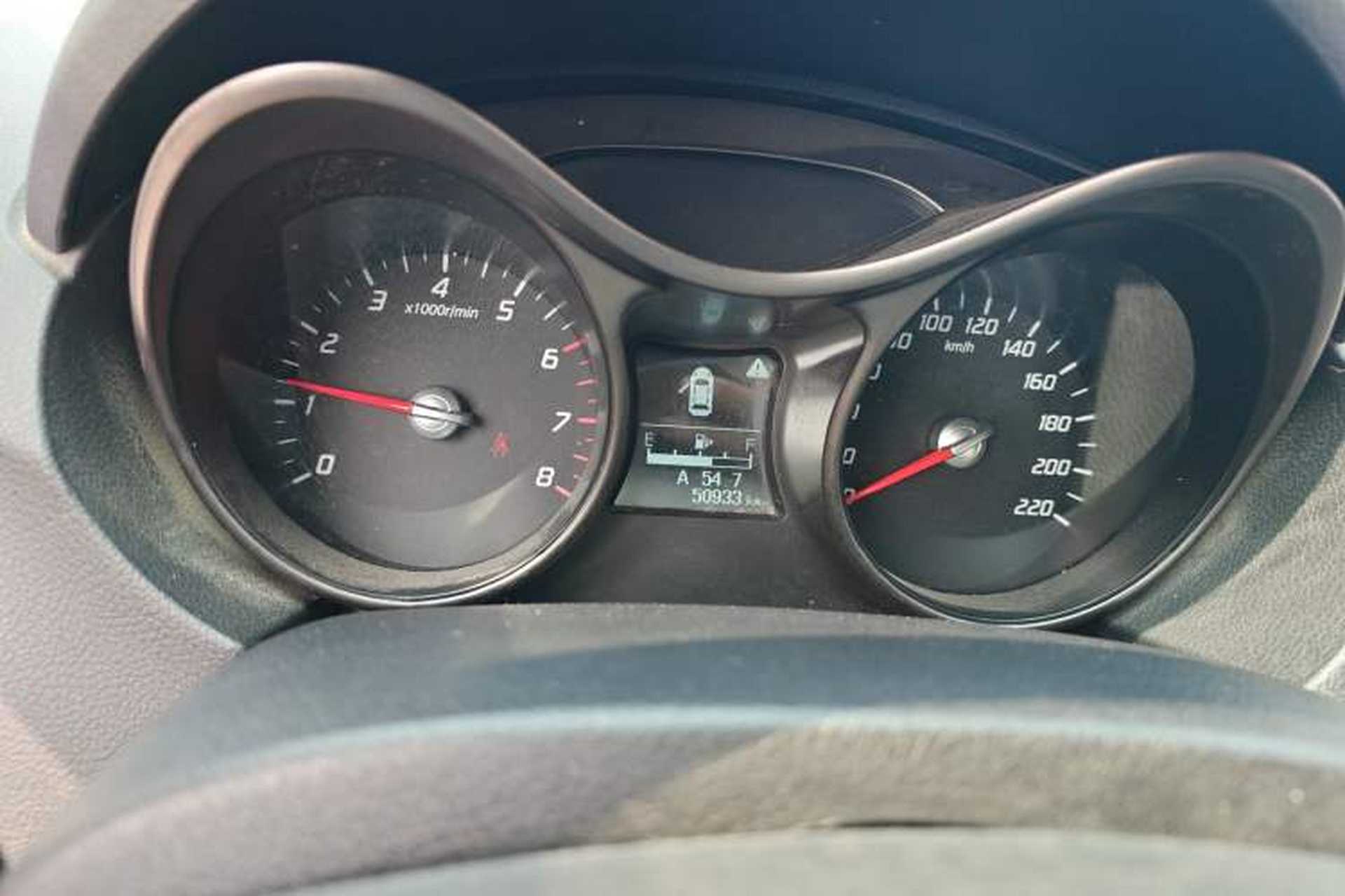 Used Haima S5 2015 1.6L Manual Comfort Model Odometer Close Up