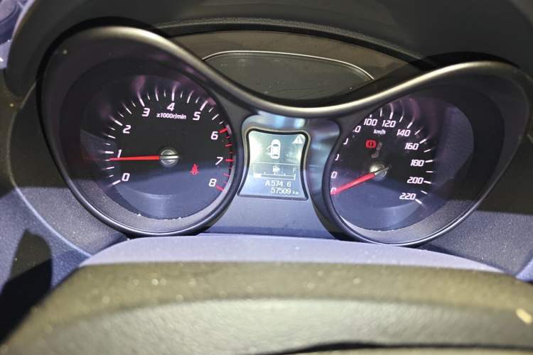 Used Haima S5 2015 1.6L Manual Comfort Model Odometer Close Up