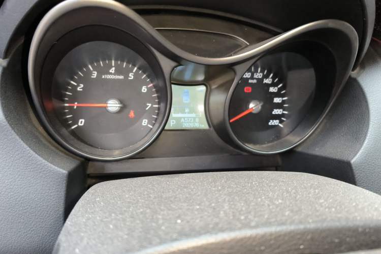 Used Haima S5 2015 1.5T CVT Flagship Model Odometer Close Up