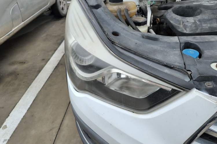 Used Haima S5 2015 1.6L Manual Comfort Model Right Front Headlight
