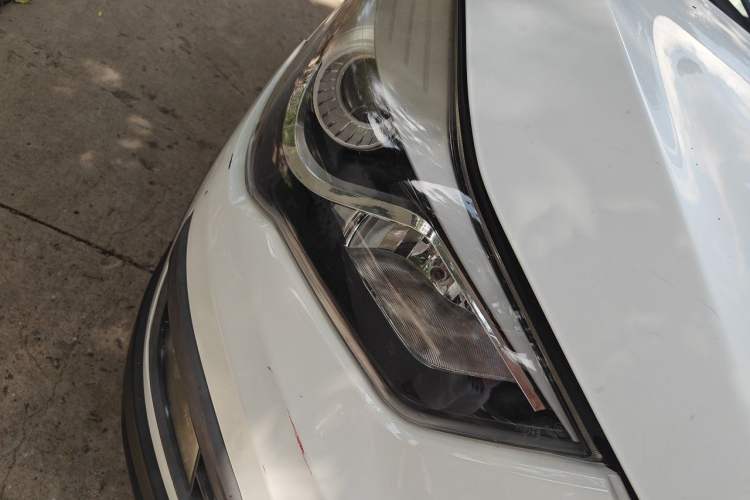 Used Haima S5 2015 1.5T CVT Flagship Model Right Front Headlight