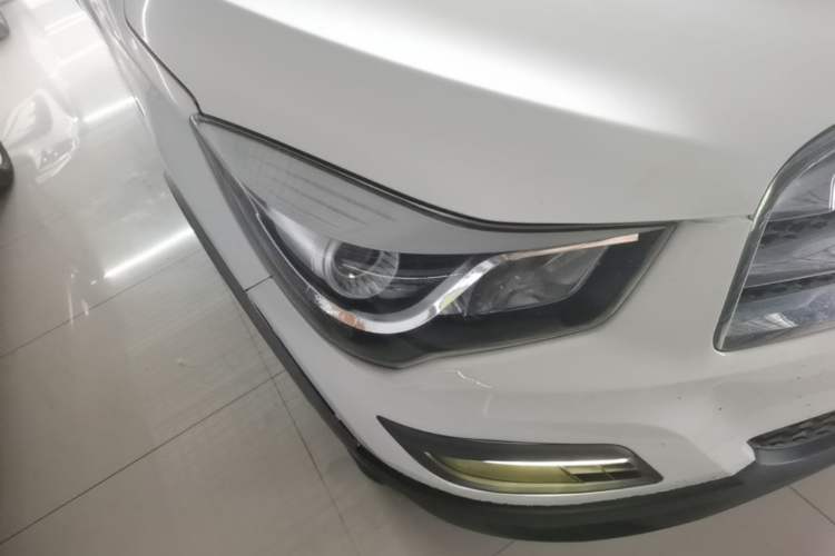 Used Haima S5 2015 1.6L Manual Luxury Model with Sunroof Right Front Headlight