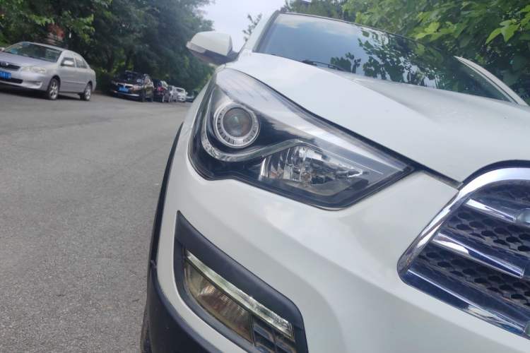 Used Haima S5 2015 1.6L Manual Comfort Model Right Front Headlight