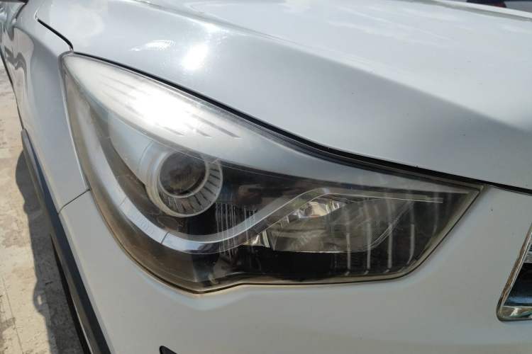 Used Haima S5 2015 1.6L Manual Luxury Model with Sunroof Right Front Headlight
