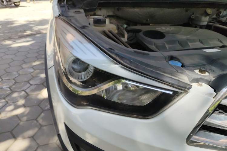 Used Haima S5 2015 1.6L Manual Comfort Model Right Front Headlight