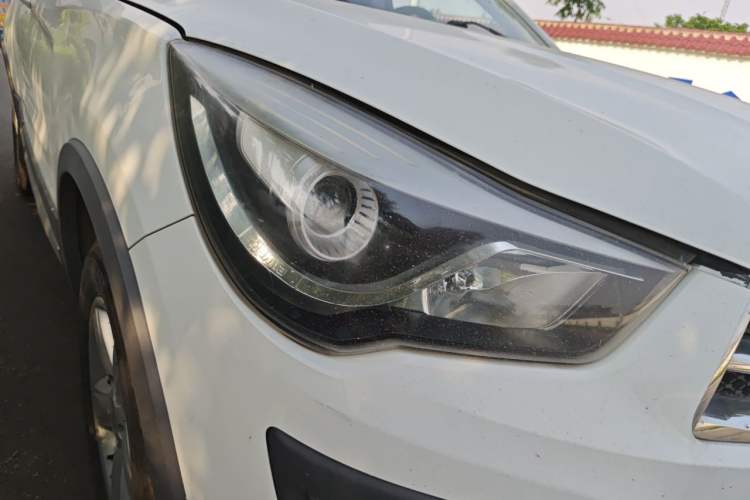 Used Haima S5 2015 1.6L Manual Luxury Model with Sunroof Right Front Headlight