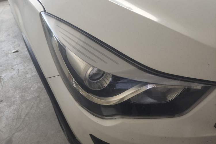 Used Haima S5 2015 1.6L Manual Luxury Model with Sunroof Right Front Headlight