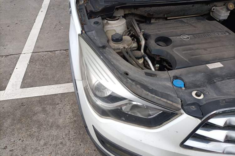 Used Haima S5 2015 1.5T Manual Flagship Model Right Front Headlight